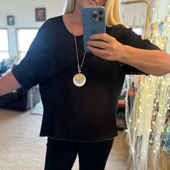 Italian Linen Silver Stitch Top, Made In Italy
$65/ $149 - Picture 3 of 9